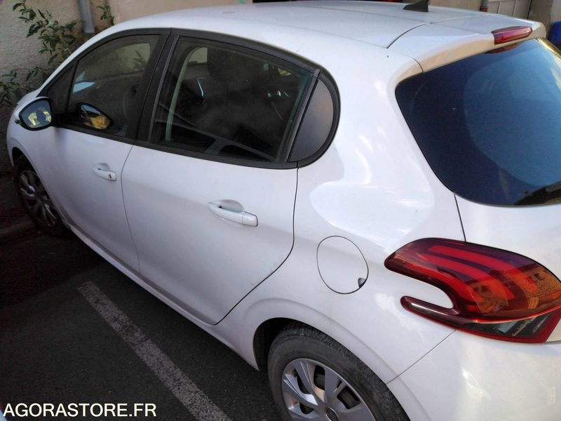 PEUGEOT 208 - Coche: foto 1 PEUGEOT 208 - Coche: foto 1