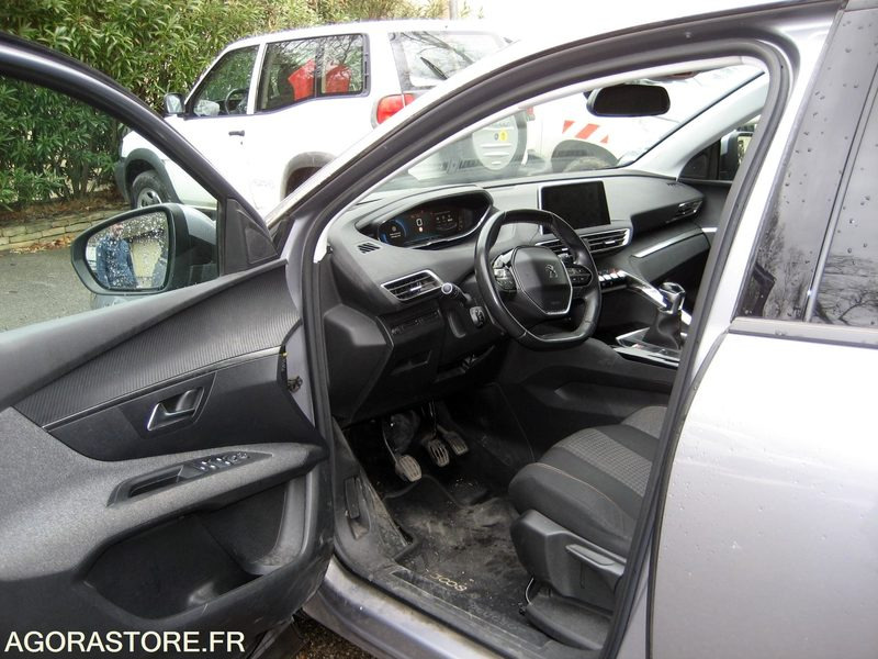 PEUGEOT 3008 - REF SCP/1086 - 2017 - 157000KM - SUV/ Todoterreno: foto 4 PEUGEOT 3008 - REF SCP/1086 - 2017 - 157000KM - SUV/ Todoterreno: foto 4