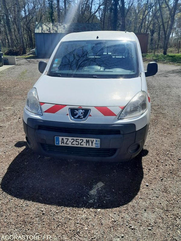 PEUGEOT Partner 3pl - 259140km - 2010 - Furgoneta pequeña: foto 1 PEUGEOT Partner 3pl - 259140km - 2010 - Furgoneta pequeña: foto 1
