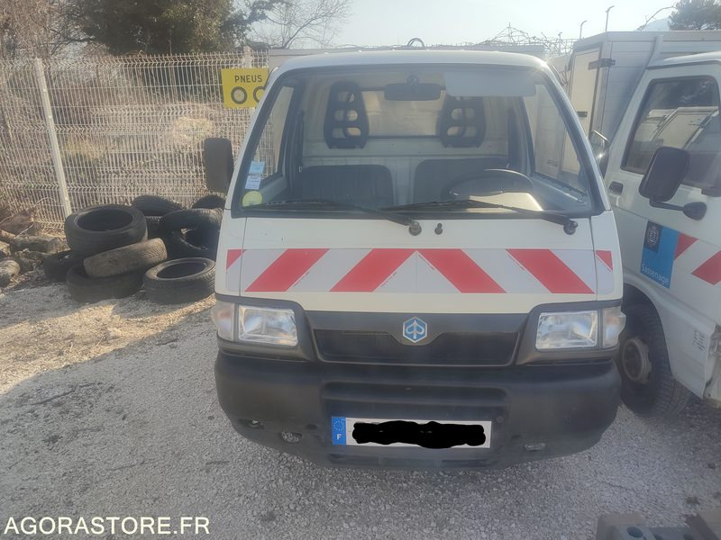 PIAGGIO 866 CZT 38 PORTER VENDU POUR PIECES VENDU SANS CONTROLE TECHNIQUE - Furgoneta basculante: foto 1 PIAGGIO 866 CZT 38 PORTER VENDU POUR PIECES VENDU SANS CONTROLE TECHNIQUE - Furgoneta basculante: foto 1
