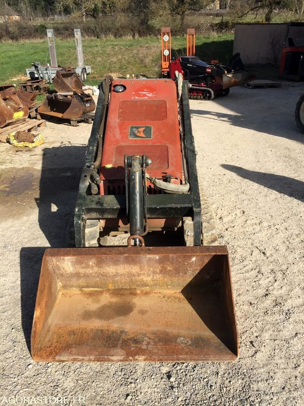 PORTE OUTILS à chenilles DITCH WITCH SK500 - Cargadora: foto 4 PORTE OUTILS à chenilles DITCH WITCH SK500 - Cargadora: foto 4