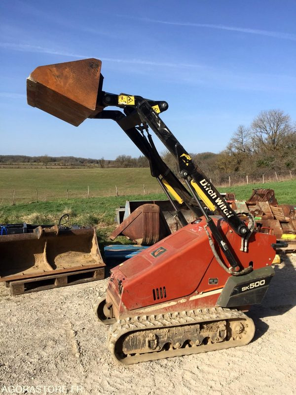 PORTE OUTILS à chenilles DITCH WITCH SK500 - Cargadora: foto 2 PORTE OUTILS à chenilles DITCH WITCH SK500 - Cargadora: foto 2