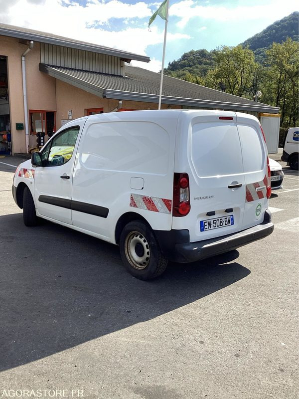 Peugeot Partner - 2017 - 259854kms - (P1006117) - Furgón: foto 4 Peugeot Partner - 2017 - 259854kms - (P1006117) - Furgón: foto 4