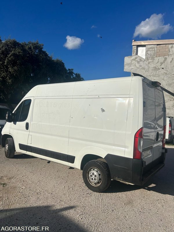 Peugeot boxer L2h2 130cv Premnium Pack clim - Furgoneta pequeña: foto 2 Peugeot boxer L2h2 130cv Premnium Pack clim - Furgoneta pequeña: foto 2
