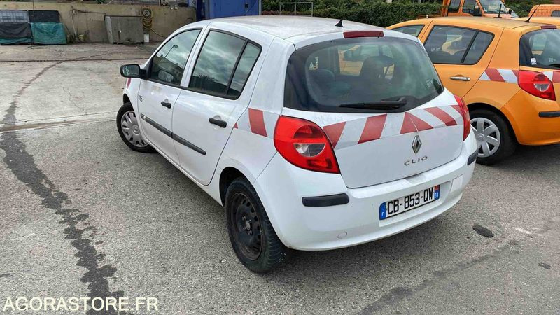 RENAULT CLIO - 2007 - 137569 KM - Coche: foto 4 RENAULT CLIO - 2007 - 137569 KM - Coche: foto 4