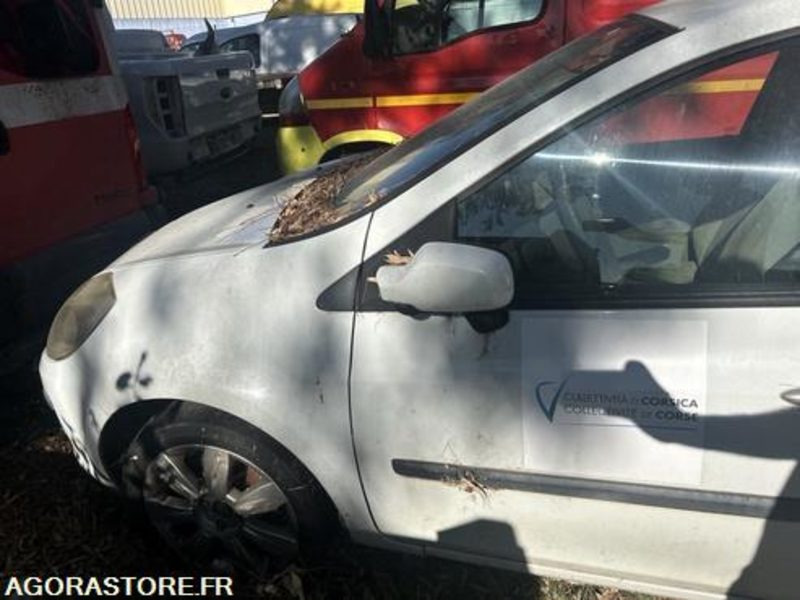 RENAULT CLIO - 2008 - 260000KM - 3664GX2A - Coche: foto 5 RENAULT CLIO - 2008 - 260000KM - 3664GX2A - Coche: foto 5