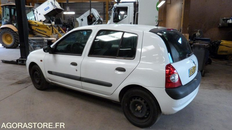 RENAULT CLIO - Coche: foto 2 RENAULT CLIO - Coche: foto 2