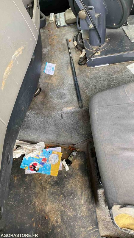 RENAULT DXI 310 - Barredora vial: foto 5 RENAULT DXI 310 - Barredora vial: foto 5