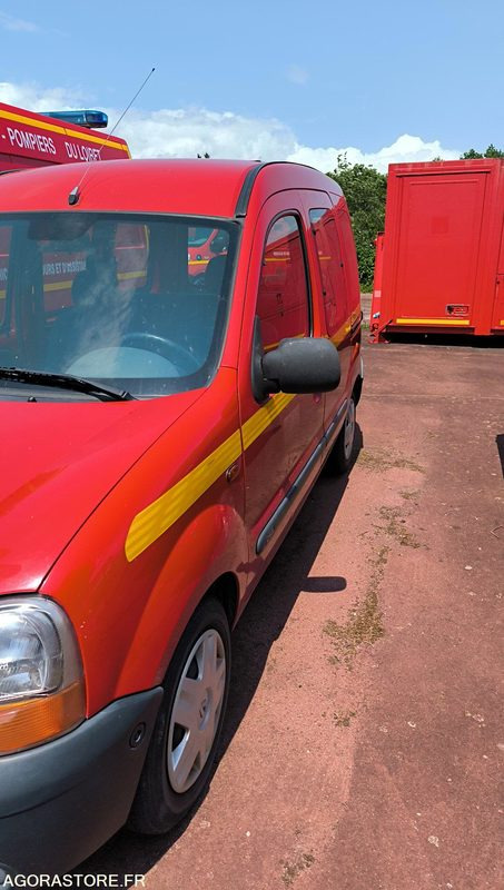 RENAULT KANGOO 1 PHASE 1 1,9LD 65CV - 2001 - 105668kms - Furgoneta pequeña: foto 3 RENAULT KANGOO 1 PHASE 1 1,9LD 65CV - 2001 - 105668kms - Furgoneta pequeña: foto 3