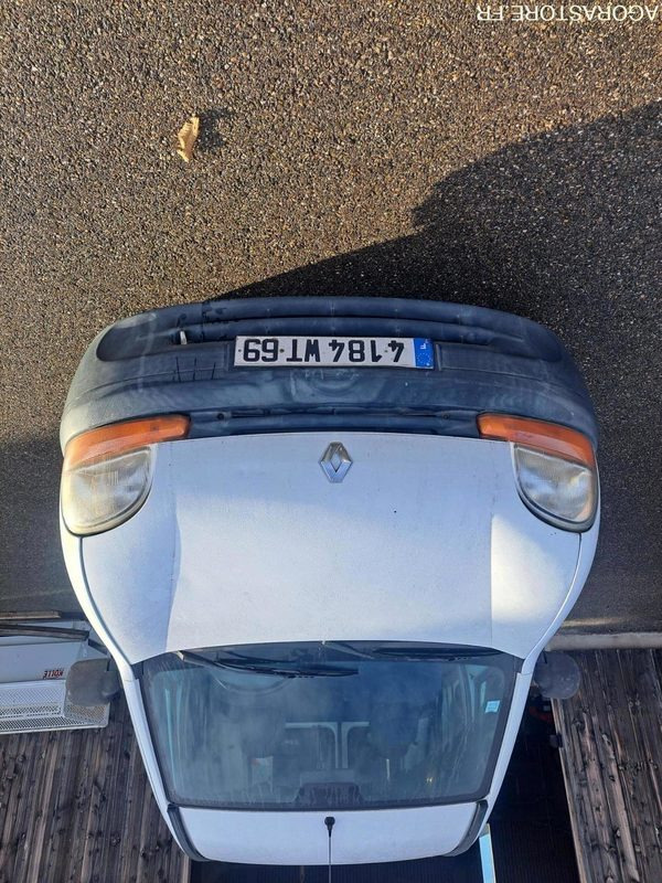 Furgoneta pequeña RENAULT KANGOO 157000kms 2000: foto 9 Furgoneta pequeña RENAULT KANGOO 157000kms 2000: foto 9