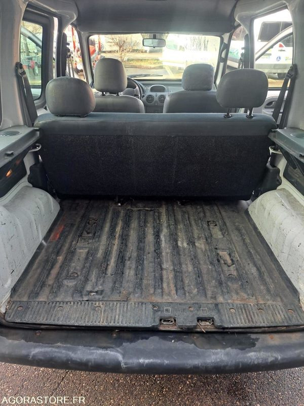 Furgoneta pequeña RENAULT KANGOO 157000kms 2000: foto 14 Furgoneta pequeña RENAULT KANGOO 157000kms 2000: foto 14