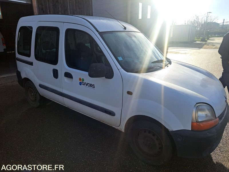 Furgoneta pequeña RENAULT KANGOO 157000kms 2000: foto 6 Furgoneta pequeña RENAULT KANGOO 157000kms 2000: foto 6