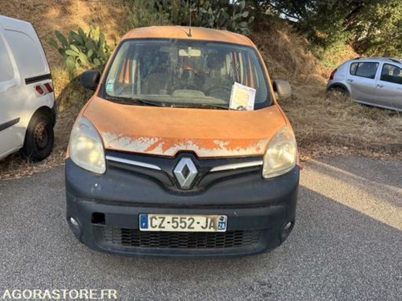 RENAULT KANGOO - 2013 - 228983KM - CZ552JA - Furgoneta pequeña: foto 1 RENAULT KANGOO - 2013 - 228983KM - CZ552JA - Furgoneta pequeña: foto 1