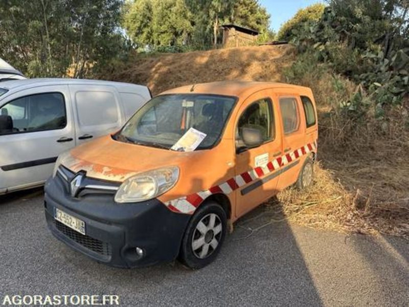 RENAULT KANGOO - 2013 - 228983KM - CZ552JA - Furgoneta pequeña: foto 2 RENAULT KANGOO - 2013 - 228983KM - CZ552JA - Furgoneta pequeña: foto 2