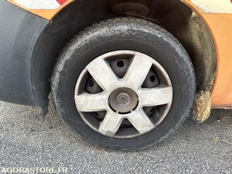 RENAULT KANGOO - 2013 - 228983KM - CZ552JA - Furgoneta pequeña: foto 4 RENAULT KANGOO - 2013 - 228983KM - CZ552JA - Furgoneta pequeña: foto 4