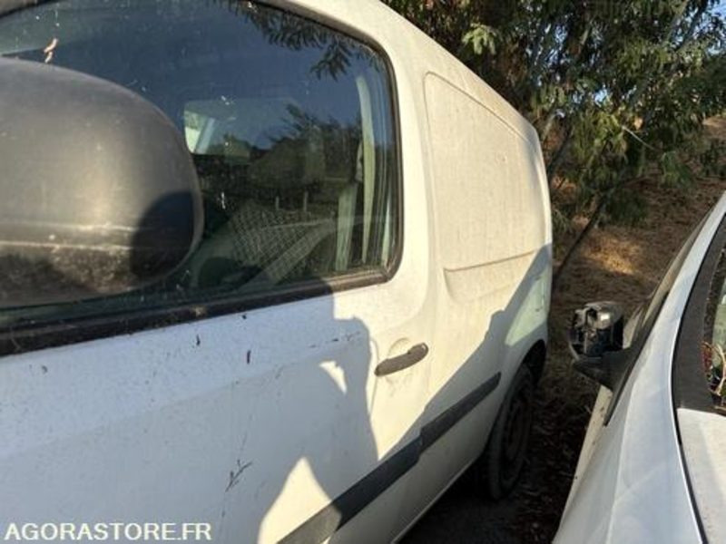 RENAULT KANGOO - 2013 - 240380km - CW581ZG - Furgoneta pequeña: foto 5 RENAULT KANGOO - 2013 - 240380km - CW581ZG - Furgoneta pequeña: foto 5