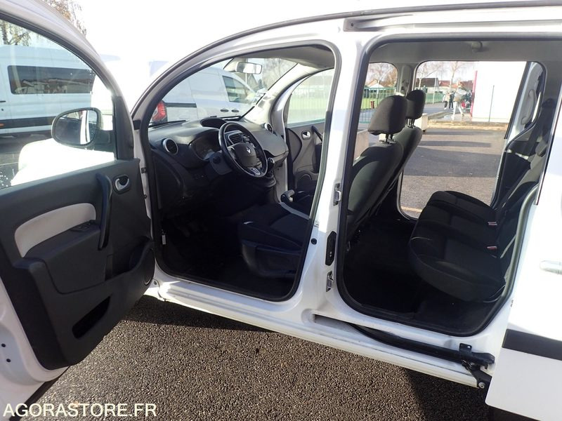 Coche RENAULT KANGOO 7 PLACES 168277kms 2014: foto 6 Coche RENAULT KANGOO 7 PLACES 168277kms 2014: foto 6