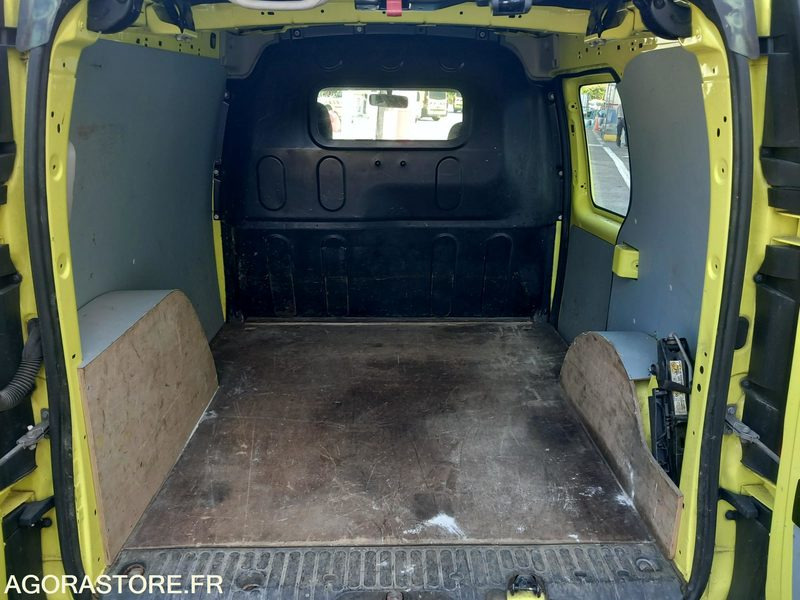 RENAULT KANGOO DCI70 (FR0112) - Furgoneta pequeña: foto 5 RENAULT KANGOO DCI70 (FR0112) - Furgoneta pequeña: foto 5
