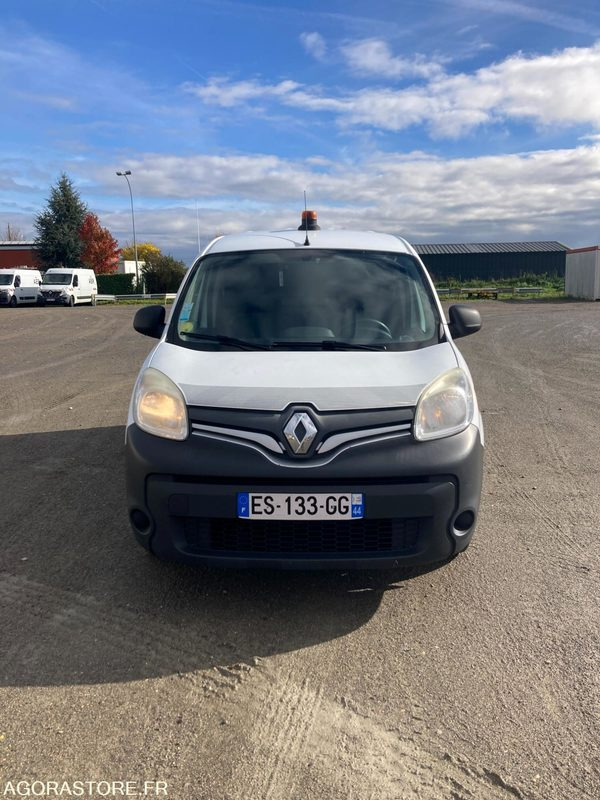 RENAULT KANGOO diesel - Année 2017 - 330 000 km - Furgoneta pequeña: foto 2 RENAULT KANGOO diesel - Année 2017 - 330 000 km - Furgoneta pequeña: foto 2