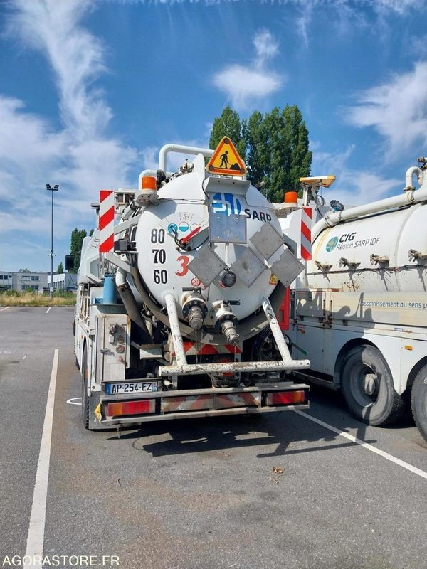 RENAULT Kerax 320 HUWER ADR 2002 (165000Km) ROULANT EXPORT UNIQUEMENT - Limpieza de alcantarillado: foto 4 RENAULT Kerax 320 HUWER ADR 2002 (165000Km) ROULANT EXPORT UNIQUEMENT - Limpieza de alcantarillado: foto 4