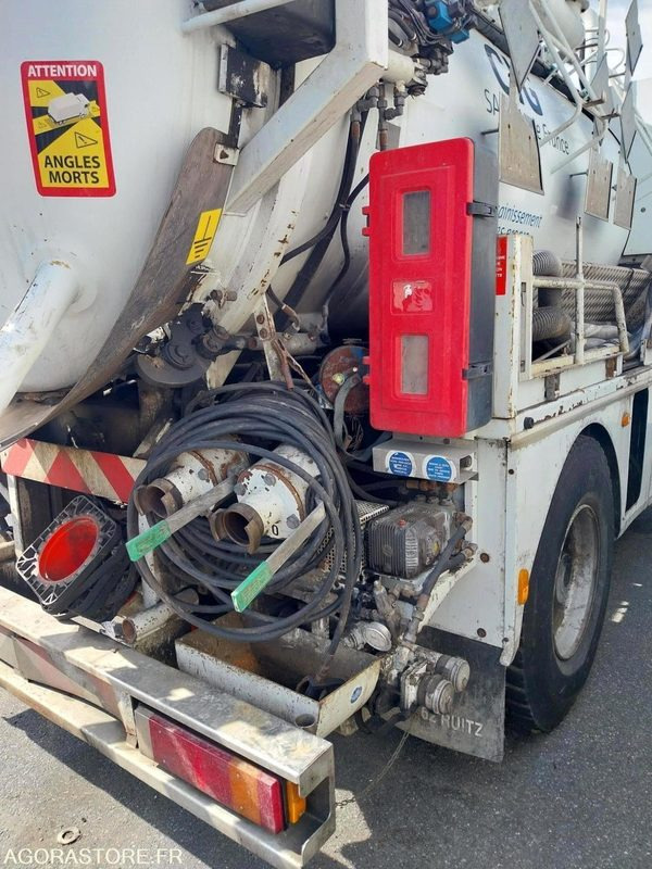 RENAULT Kerax 320 HUWER ADR 2002 (165000Km) ROULANT EXPORT UNIQUEMENT - Limpieza de alcantarillado: foto 5 RENAULT Kerax 320 HUWER ADR 2002 (165000Km) ROULANT EXPORT UNIQUEMENT - Limpieza de alcantarillado: foto 5