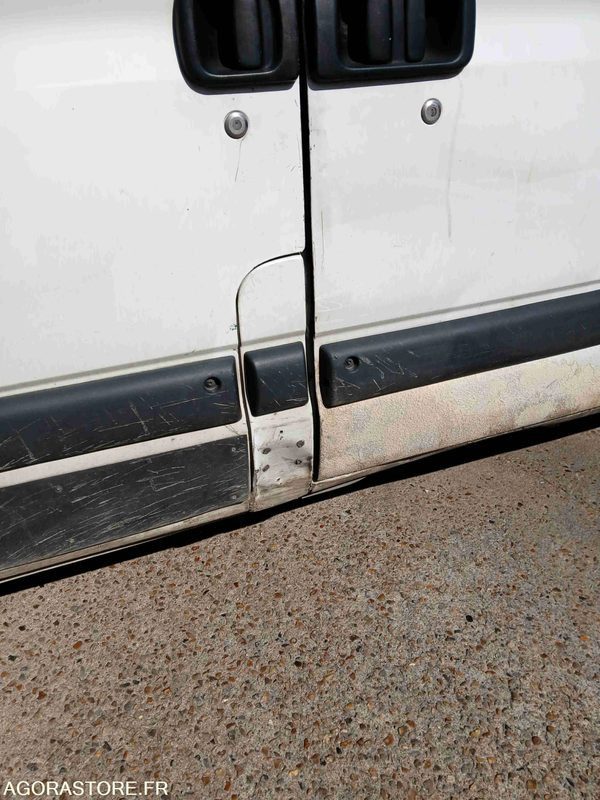 RENAULT MASTER FOURGON II 2.2 dCi 90 - 2003 - 164116KM - Furgón: foto 3 RENAULT MASTER FOURGON II 2.2 dCi 90 - 2003 - 164116KM - Furgón: foto 3