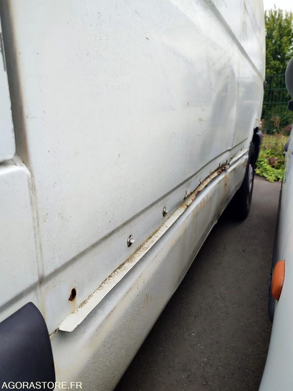 RENAULT MASTER II 2.5DCi - 120cv - Furgón: foto 5 RENAULT MASTER II 2.5DCi - 120cv - Furgón: foto 5