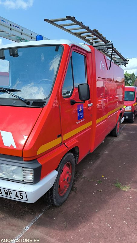 RENAULT MASTER T35 D 102714kms - 1996 - Furgón: foto 3 RENAULT MASTER T35 D 102714kms - 1996 - Furgón: foto 3