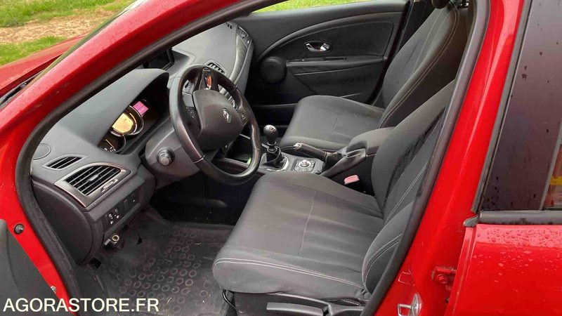 RENAULT MEGANE 309707kms - 2013 - Coche: foto 5 RENAULT MEGANE 309707kms - 2013 - Coche: foto 5