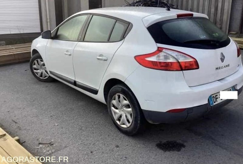 RENAULT MEGANE IV - 2014 / 294000 km - Coche: foto 4 RENAULT MEGANE IV - 2014 / 294000 km - Coche: foto 4