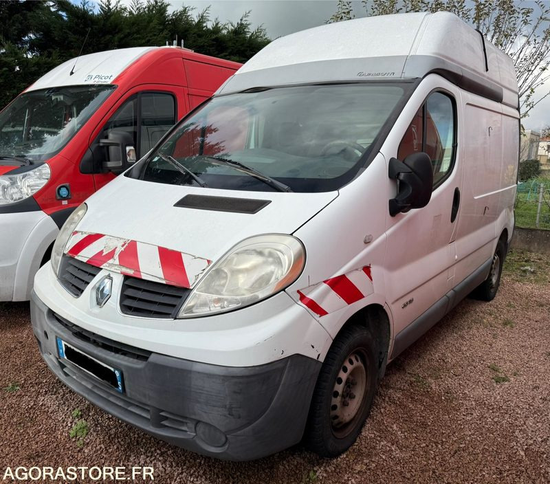RENAULT TRAFIC 2.0 DCI 115 CH L1H2 - 233176 - 2011 - Furgón: foto 1 RENAULT TRAFIC 2.0 DCI 115 CH L1H2 - 233176 - 2011 - Furgón: foto 1