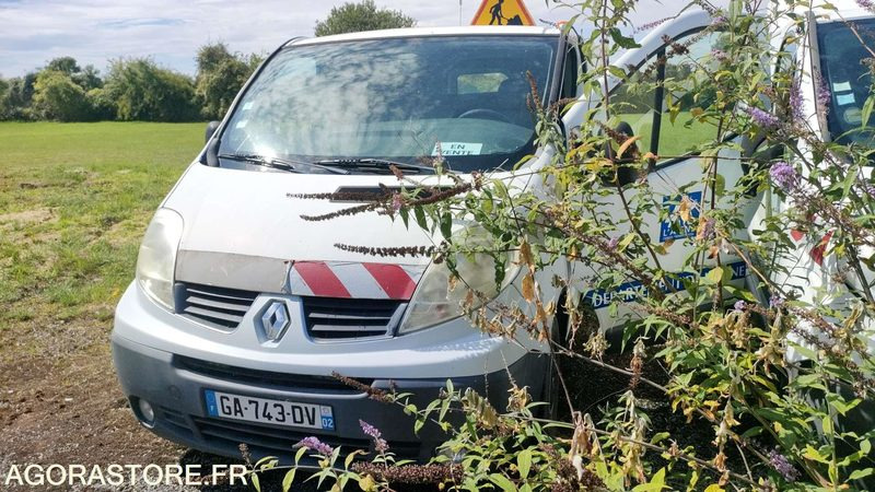 RENAULT TRAFIC - 2007 - 404190 KM - Furgón: foto 3 RENAULT TRAFIC - 2007 - 404190 KM - Furgón: foto 3
