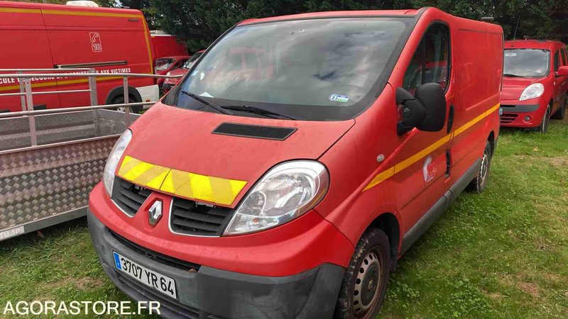 RENAULT TRAFIC 48871kms - 2007 - Furgón: foto 2 RENAULT TRAFIC 48871kms - 2007 - Furgón: foto 2