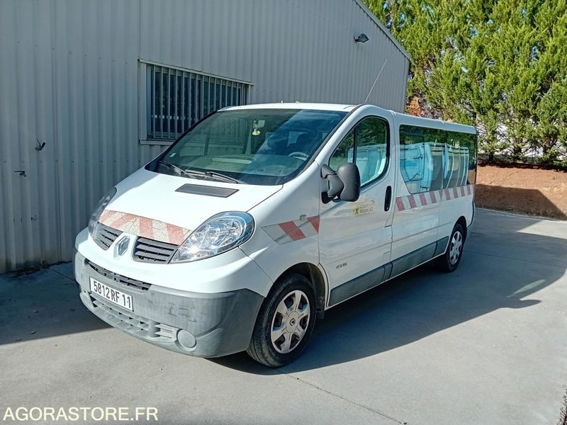 RENAULT TRAFIC DCI 115 L2H2 VP 9 places - Minibús, Furgoneta de pasajeros: foto 1 RENAULT TRAFIC DCI 115 L2H2 VP 9 places - Minibús, Furgoneta de pasajeros: foto 1