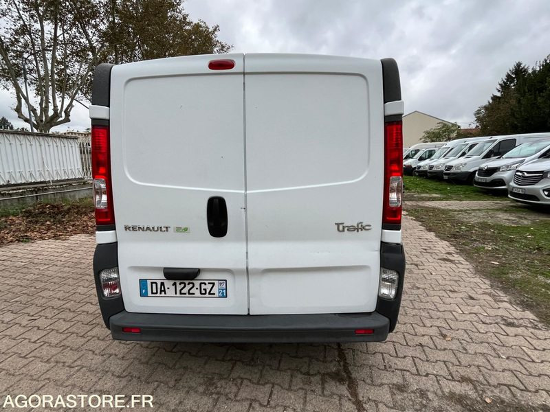 RENAULT TRAFIC L2H1 - 2013 / 202 310 KM - Furgón: foto 5 RENAULT TRAFIC L2H1 - 2013 / 202 310 KM - Furgón: foto 5