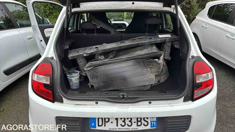 RENAULT TWINGO - 2015 - 92041 KM - Coche: foto 5 RENAULT TWINGO - 2015 - 92041 KM - Coche: foto 5
