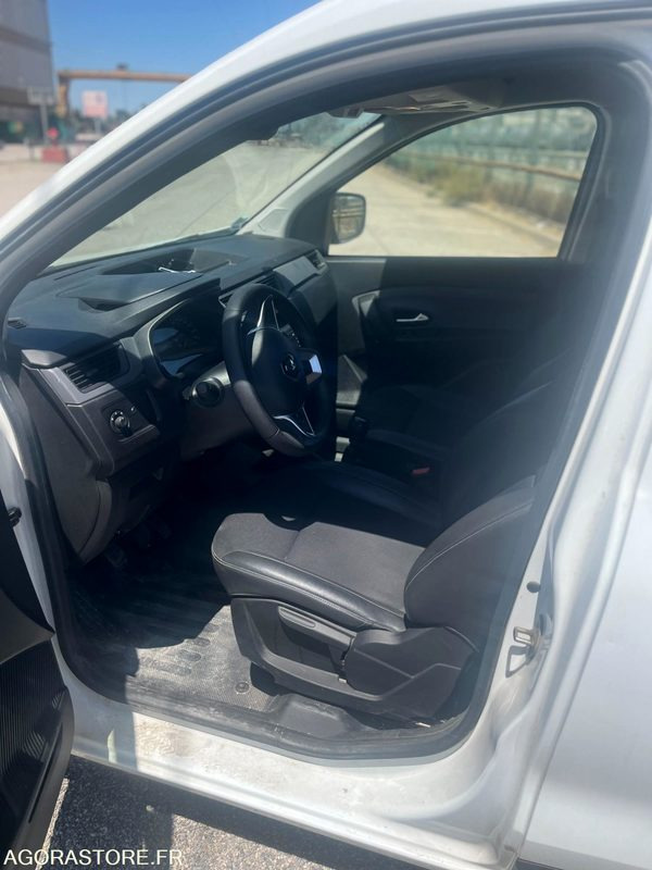 RENAULT VAN EXPRESS CONFORT 1.5 dCi S&S 95cv - 2021 / 92500 KM - Furgoneta pequeña: foto 4 RENAULT VAN EXPRESS CONFORT 1.5 dCi S&S 95cv - 2021 / 92500 KM - Furgoneta pequeña: foto 4