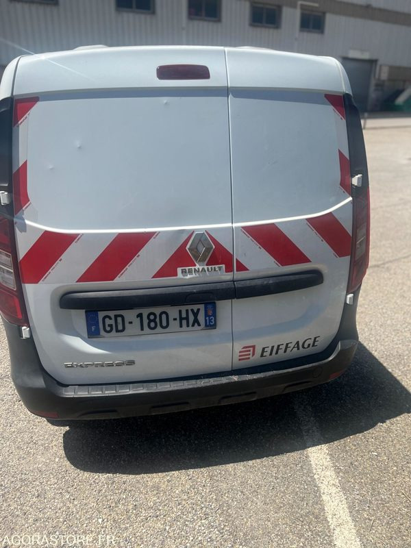 RENAULT VAN EXPRESS CONFORT 1.5 dCi S&S 95cv - 2021 / 92500 KM - Furgoneta pequeña: foto 3 RENAULT VAN EXPRESS CONFORT 1.5 dCi S&S 95cv - 2021 / 92500 KM - Furgoneta pequeña: foto 3