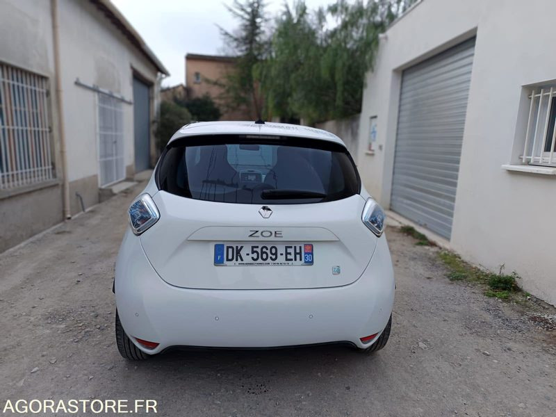 RENAULT ZOE 22 kWh 88CH CHARGE RAPIDE ACHAT INTEGRAL - 2014 - 102300KMS - Coche: foto 3 RENAULT ZOE 22 kWh 88CH CHARGE RAPIDE ACHAT INTEGRAL - 2014 - 102300KMS - Coche: foto 3