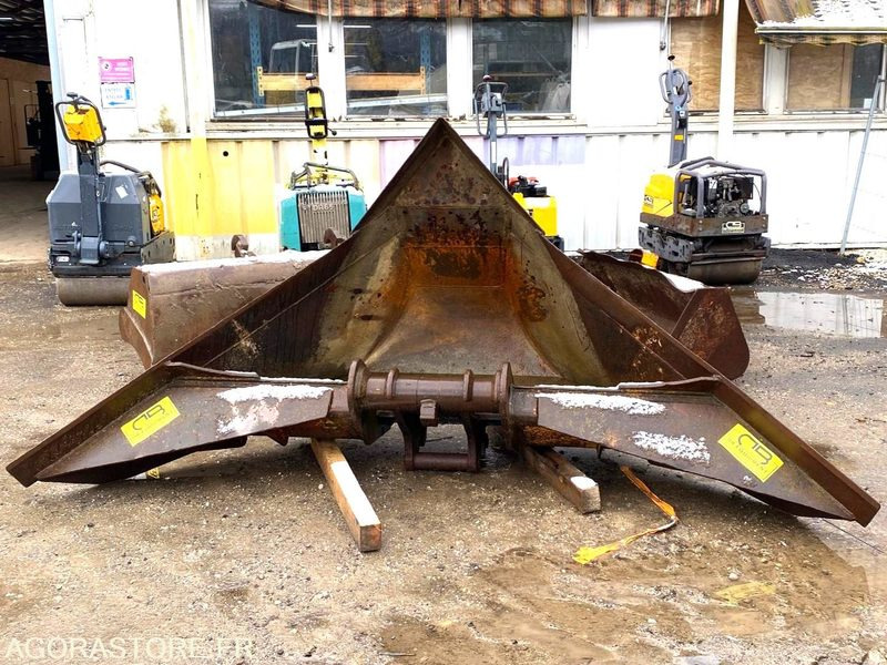 Godet trapèze pour pelle de 20 à 30T attache Morin M6 - Recambio para Maquinaria de construcción: foto 2 Godet trapèze pour pelle de 20 à 30T attache Morin M6 - Recambio para Maquinaria de construcción: foto 2