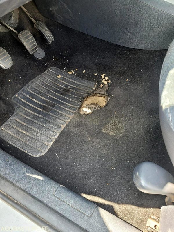 Renault Clio 778 AJX 60 - Coche: foto 4 Renault Clio 778 AJX 60 - Coche: foto 4