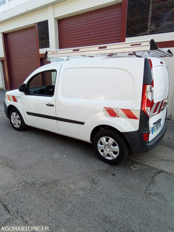 Renault Kangoo 1.5 dci 90 CV 159648 kms clim gps - Furgoneta pequeña: foto 2 Renault Kangoo 1.5 dci 90 CV 159648 kms clim gps - Furgoneta pequeña: foto 2
