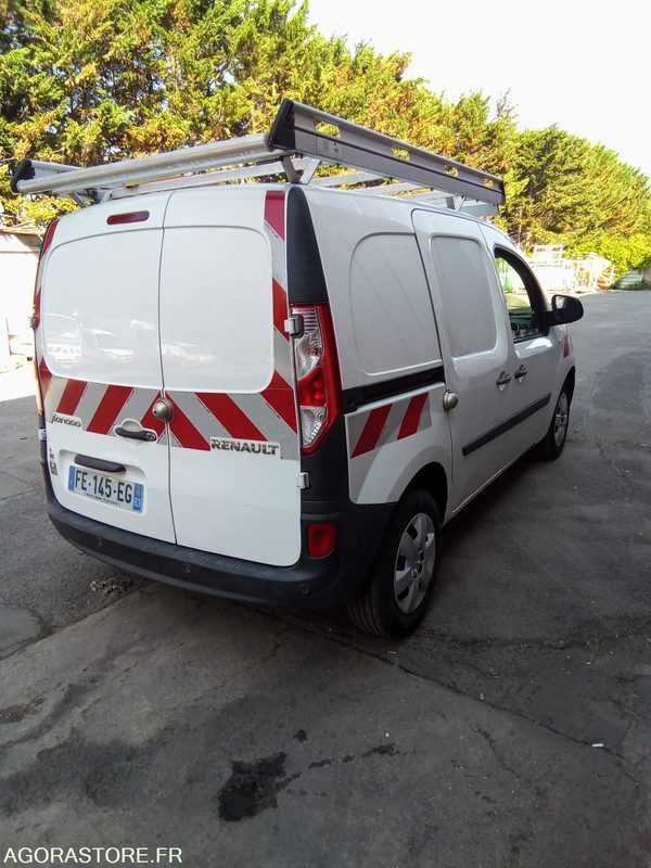 Renault Kangoo 1.5 dci 90 CV 159648 kms clim gps - Furgoneta pequeña: foto 4 Renault Kangoo 1.5 dci 90 CV 159648 kms clim gps - Furgoneta pequeña: foto 4