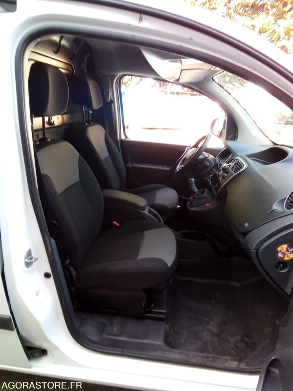 Renault Kangoo 1.5 dci 90 CV 159648 kms clim gps - Furgoneta pequeña: foto 3 Renault Kangoo 1.5 dci 90 CV 159648 kms clim gps - Furgoneta pequeña: foto 3