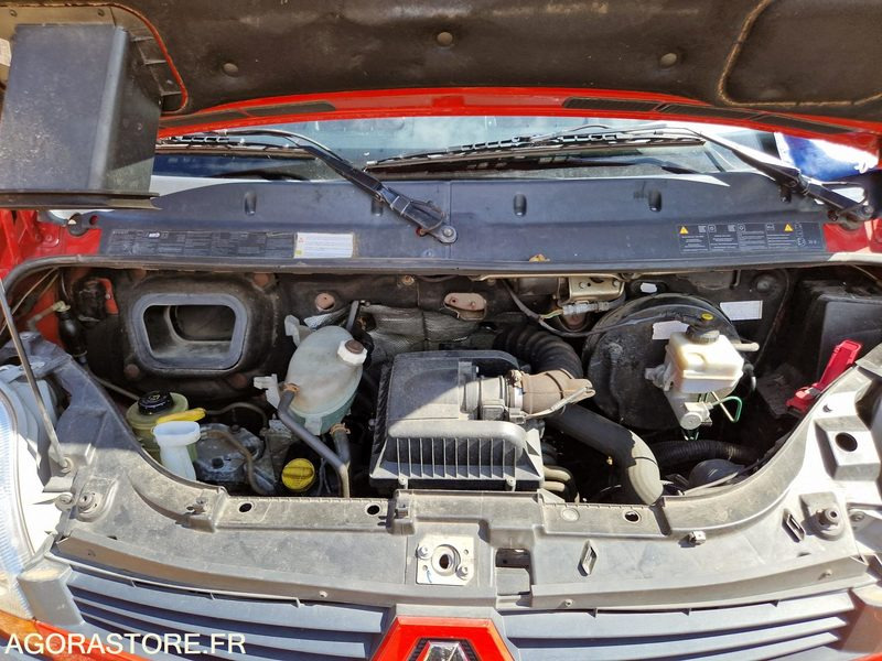 Renault Master - 2007 - 61866 - 4156ZG27 - Furgón: foto 3 Renault Master - 2007 - 61866 - 4156ZG27 - Furgón: foto 3