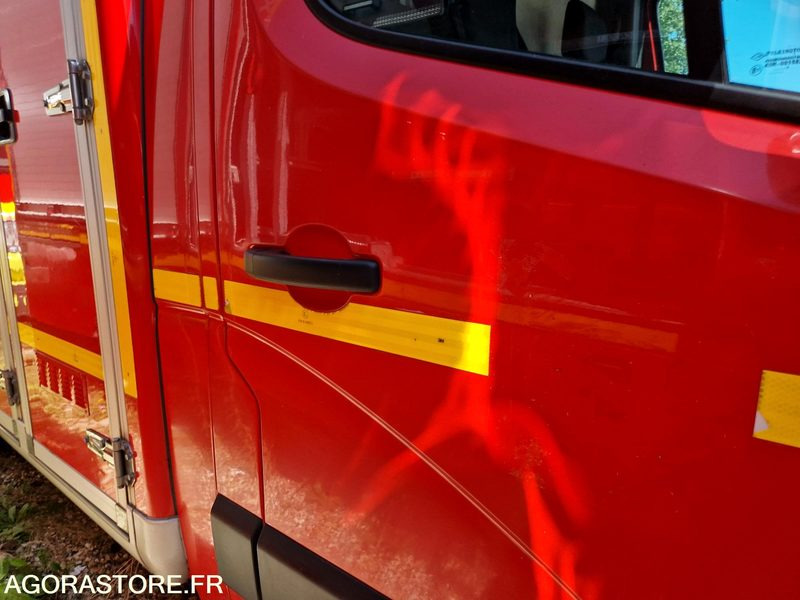 Renault Master - 2011 - 270594 - CE149HL - Ambulancia: foto 5 Renault Master - 2011 - 270594 - CE149HL - Ambulancia: foto 5