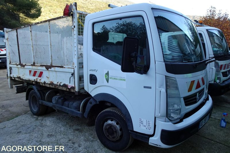 Renault Maxity 130 DXI - Furgoneta basculante: foto 5 Renault Maxity 130 DXI - Furgoneta basculante: foto 5