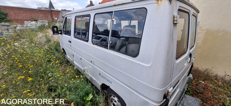 Renault Trafic 9 places 1997 33855 km - Minibús, Furgoneta de pasajeros: foto 5 Renault Trafic 9 places 1997 33855 km - Minibús, Furgoneta de pasajeros: foto 5