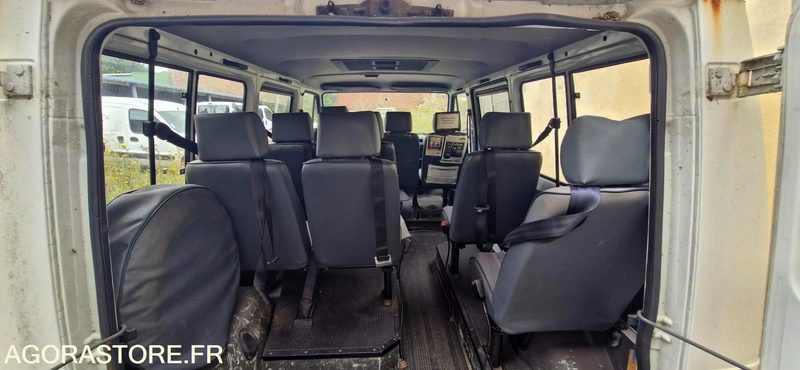 Renault Trafic 9 places 1997 33855 km - Minibús, Furgoneta de pasajeros: foto 4 Renault Trafic 9 places 1997 33855 km - Minibús, Furgoneta de pasajeros: foto 4
