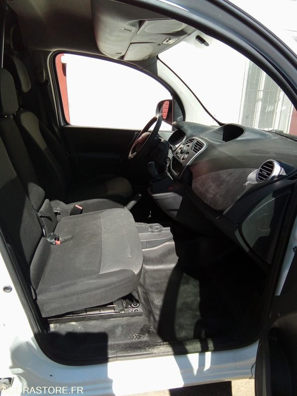 Renault maxi Kangoo 1.5 dci 90 CV 3 places clim - 2018 - 136 207km - Furgoneta pequeña: foto 3 Renault maxi Kangoo 1.5 dci 90 CV 3 places clim - 2018 - 136 207km - Furgoneta pequeña: foto 3